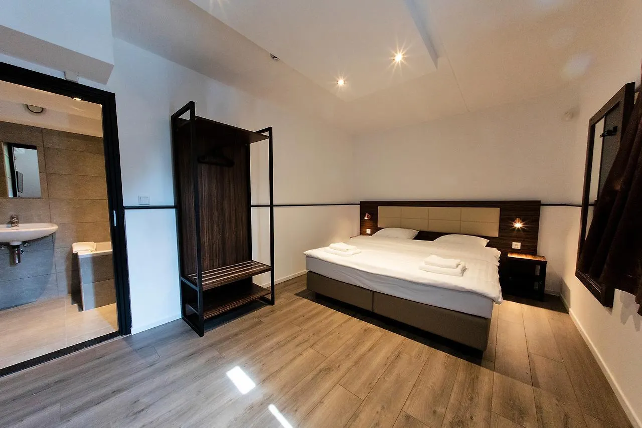 Amsterdam Lake Hotel Badhoevedorp 3*,